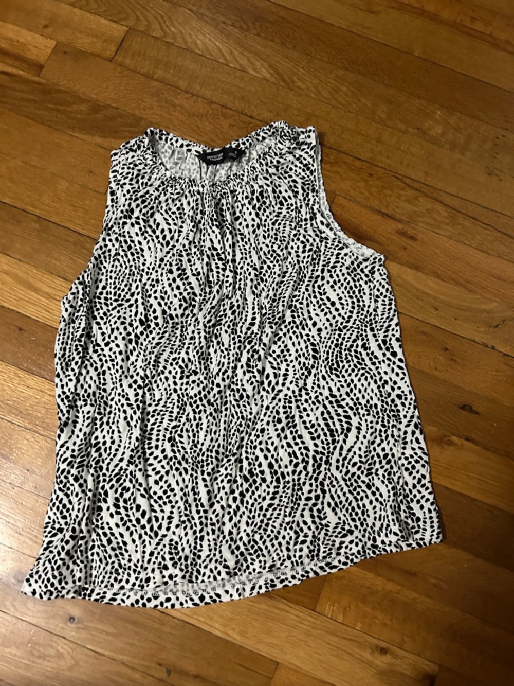 Simply Vera Vera Wang Black and White Printed Sleeveless Camisole